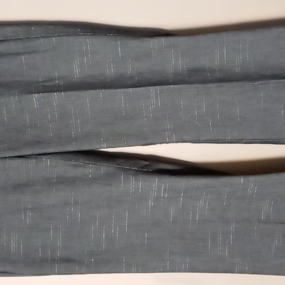 Gray Trousers with Elegant Design - Picture 5 of 9